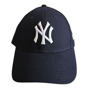 New York Yankees New Era 9Forty Cap Hat Youth Size Navy Blue Adjustable Velcro